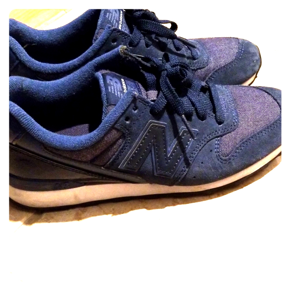 New Balance 696 Sneakers